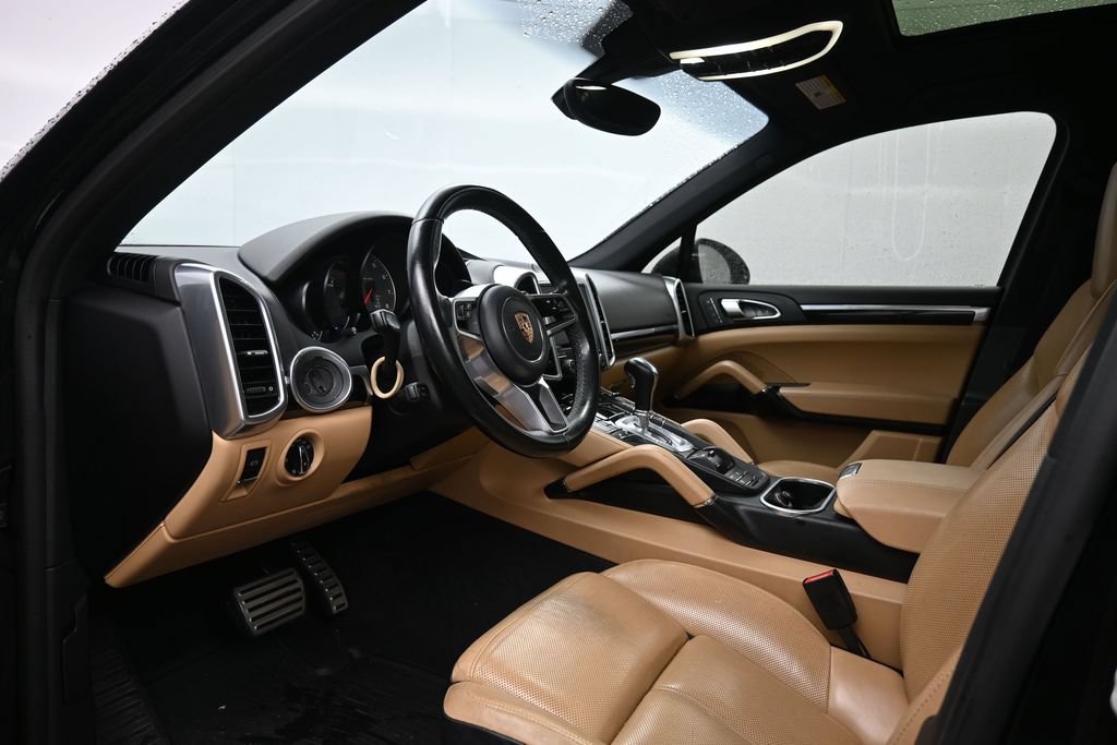 Used 2017 Porsche Cayenne S AWD/4WD image 19