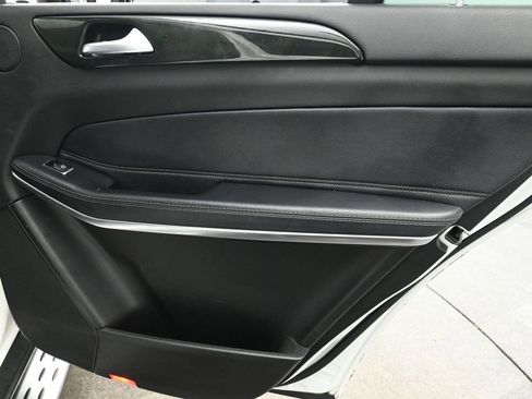 Used 2018 Mercedes-Benz GLS 550 4MATIC w/ Driver Assistance Package image 16