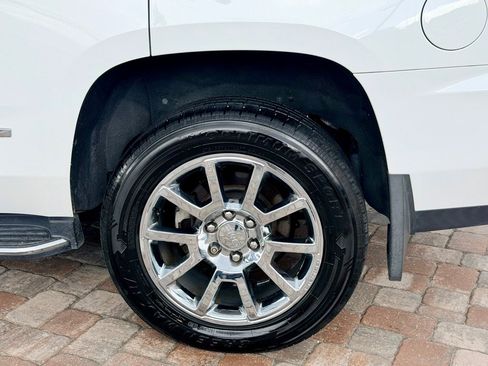 Used 2020 GMC Yukon Denali AWD/4WD image 13