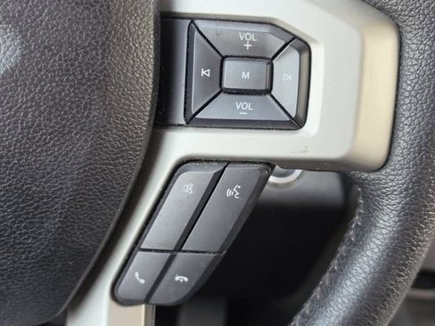 Used 2015 Ford F150 Lariat w/ Equipment Group 502A Luxury RWD image 17