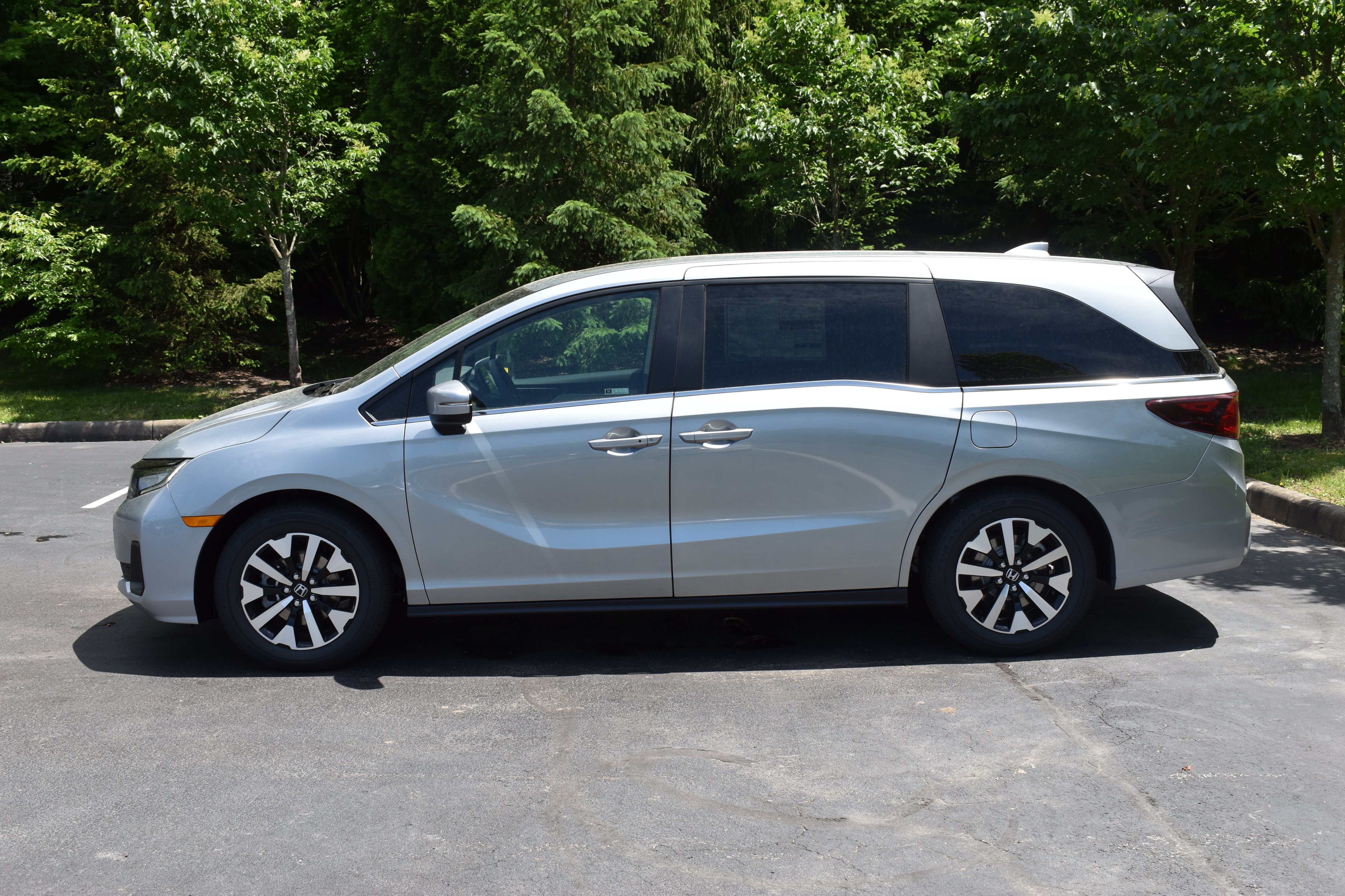 New 2027 Honda Odyssey EX-L image 4