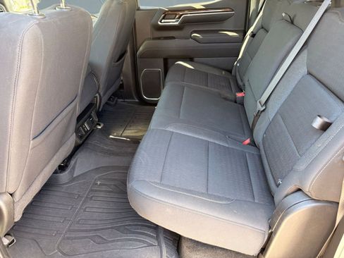 Used 2022 GMC Sierra 1500 Elevation w/ LPO, Elevation Black Package image 15