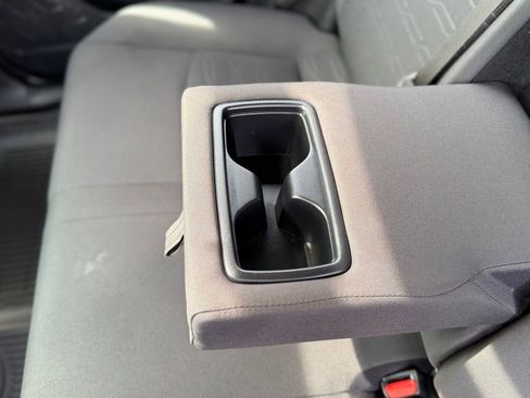 Used 2023 Toyota RAV4 SE w/ Weather & Moonroof Package image 7