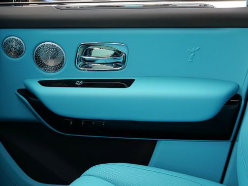 Used 2024 Rolls-Royce Cullinan image 11