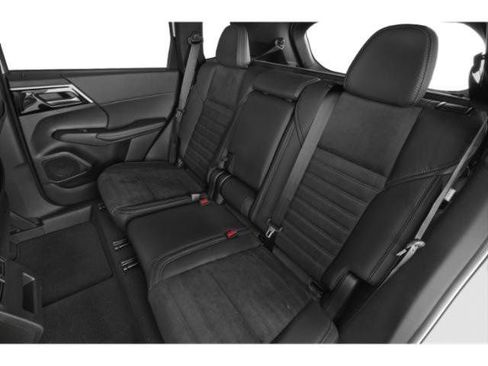 Used 2024 Mitsubishi Outlander SE Black Edition FWD image 16