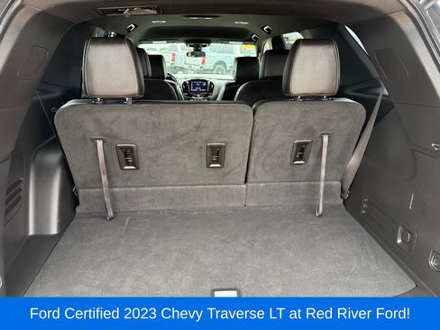 Used 2023 Chevrolet Traverse LT FWD image 20