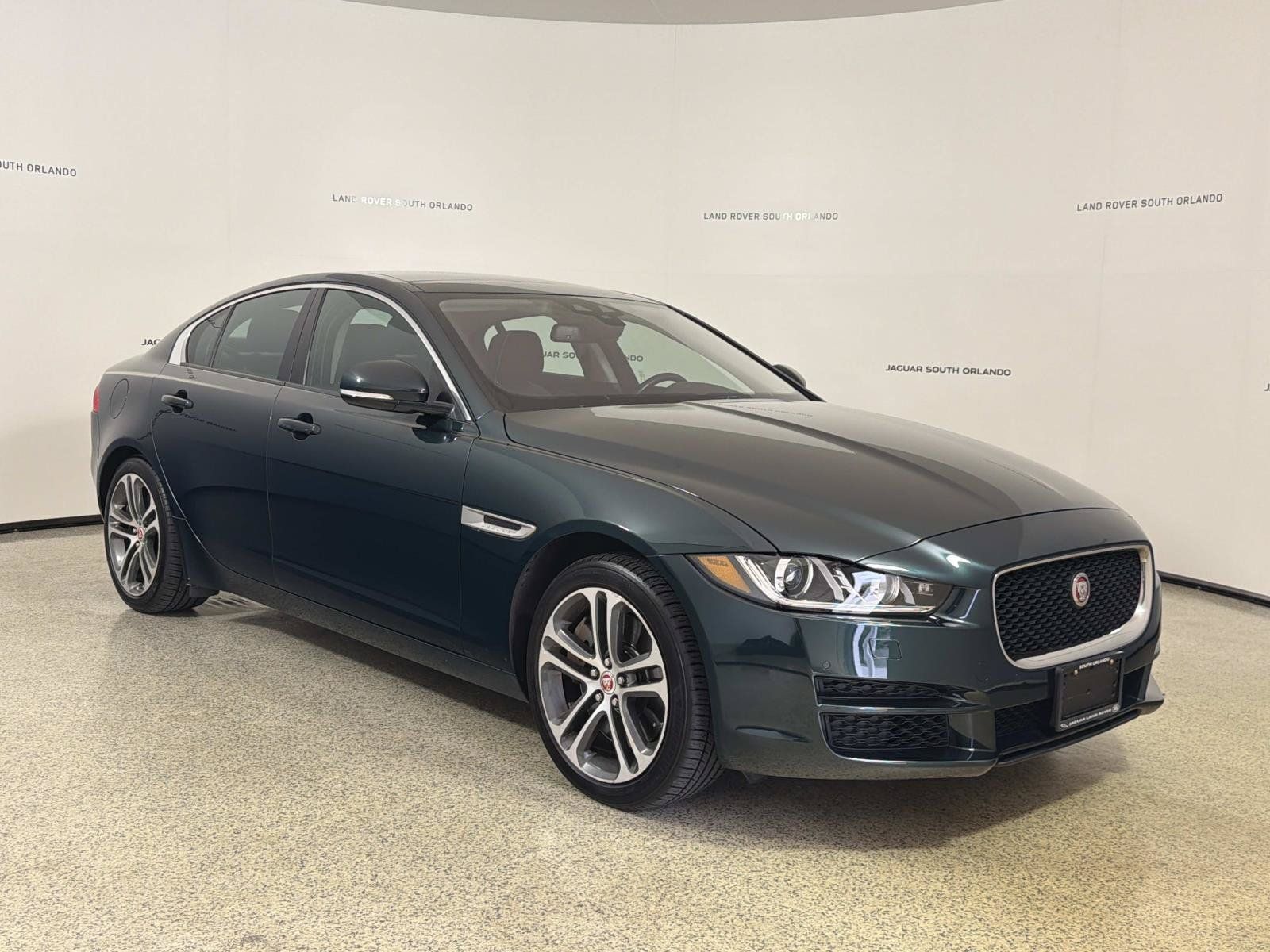 Used 2017 Jaguar XE Premium AWD/4WD image 7