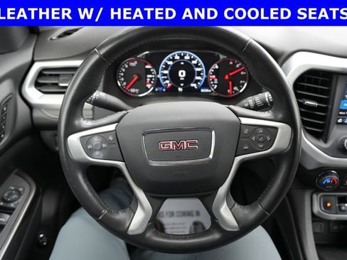Used 2020 GMC Acadia SLT w/ Driver Alert Package II image 2