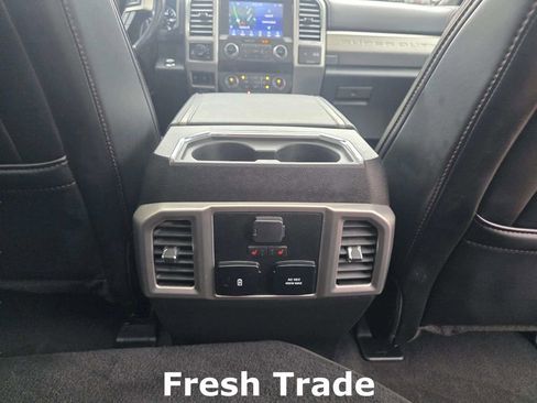 Used 2021 Ford F250 Platinum image 9