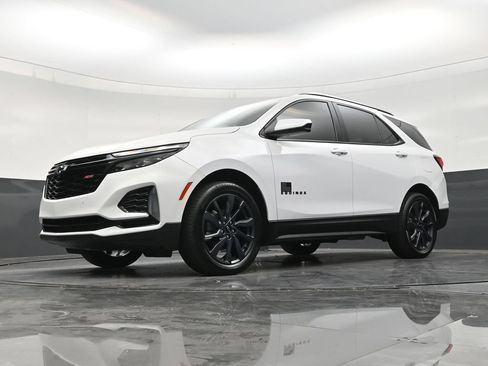 Used 2024 Chevrolet Equinox RS FWD image 20