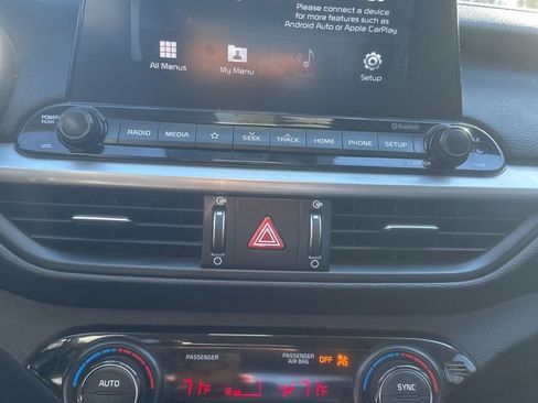 Used 2019 Kia Forte LXS image 9