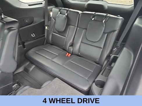 Used 2025 Ford Explorer ST AWD/4WD image 19