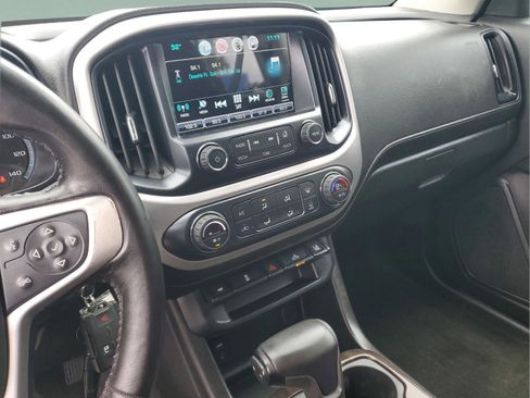 Used 2017 GMC Canyon SLE w/ Nightfall Edition image 10