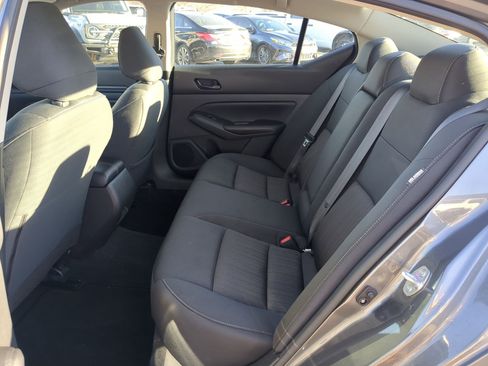 Used 2024 Nissan Altima 2.5 SV image 28