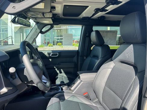 New 2026 Ford Bronco Badlands image 10