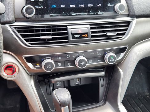 Used 2018 Honda Accord LX image 21