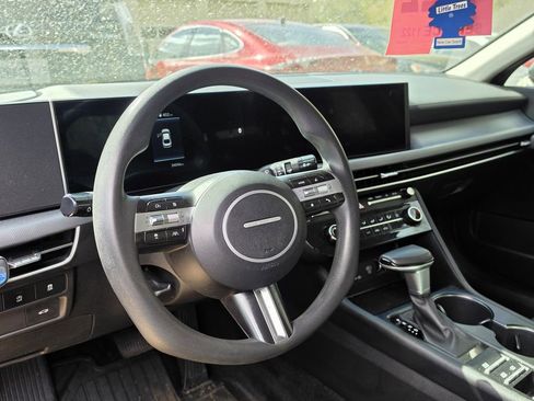 Used 2025 Hyundai Sonata SE FWD image 7