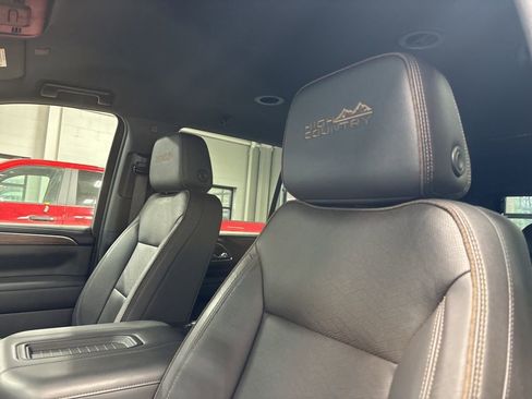 Used 2024 Chevrolet Tahoe High Country AWD/4WD image 27