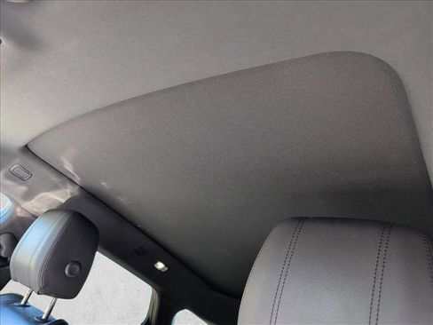 Used 2020 Land Rover Range Rover Evoque First Edition image 16