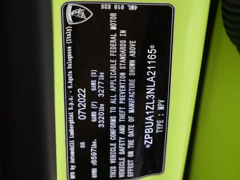 Used 2022 Lamborghini Urus image 31