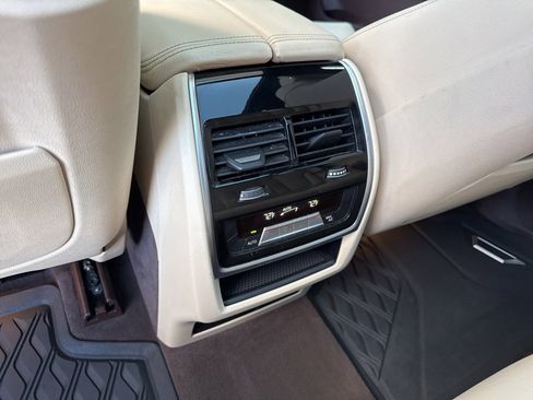 Used 2019 BMW X5 xDrive40i w/ Premium Package image 38