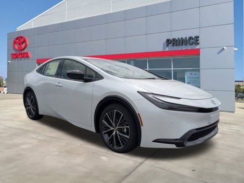 New 2025 Toyota Prius XLE FWD image 3
