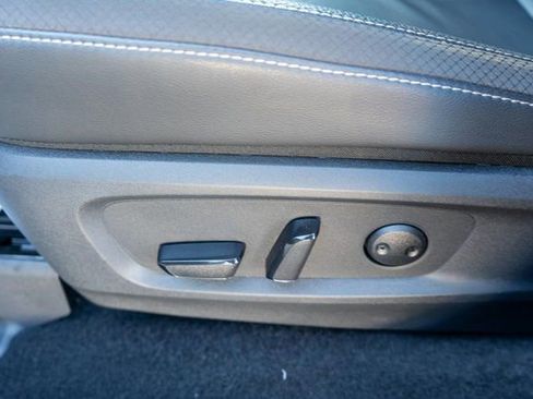 Certified 2025 Nissan Pathfinder SL image 20