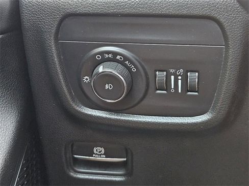 Used 2023 Jeep Grand Cherokee L Limited image 21