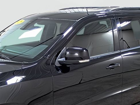 Used 2025 Dodge Durango GT image 8