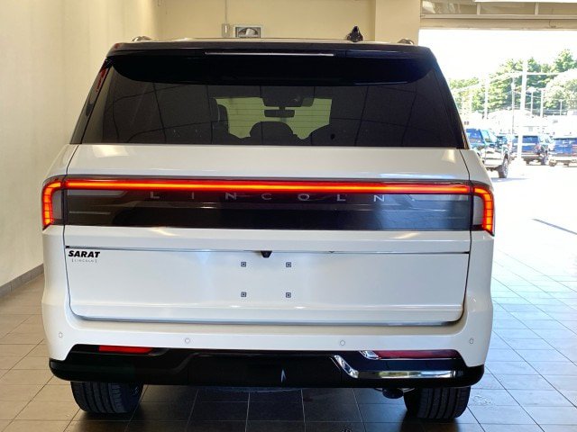 New 2027 Lincoln Navigator Black Label AWD/4WD image 6