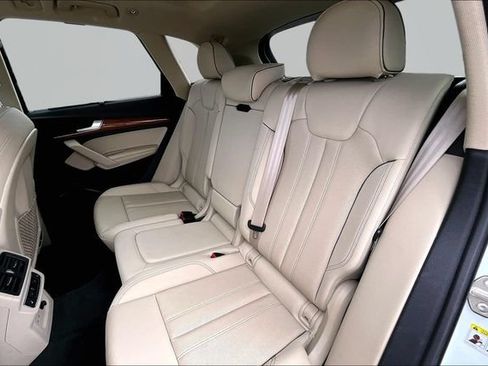 Used 2021 Audi Q5 Prestige AWD/4WD image 28