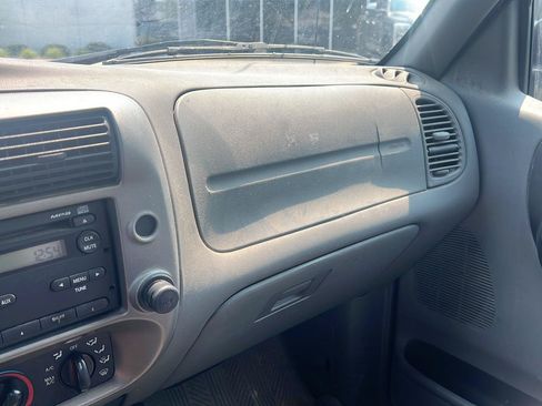 Used 2011 Ford Ranger XLT w/ Bright Trim Group AWD/4WD image 16