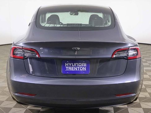 Used 2023 Tesla Model 3 Standard Range image 17