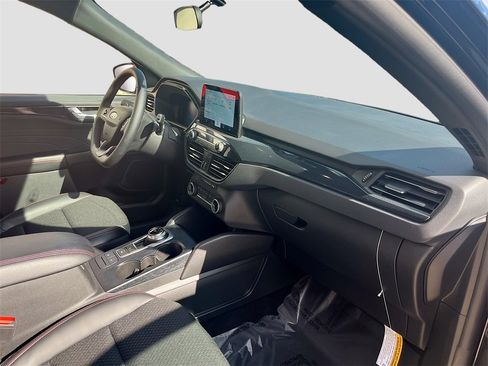 Used 2025 Ford Escape ST-Line image 27