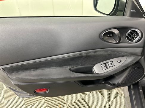 Used 2023 Nissan Z Performance w/ Floor Mat Package (L93) image 11