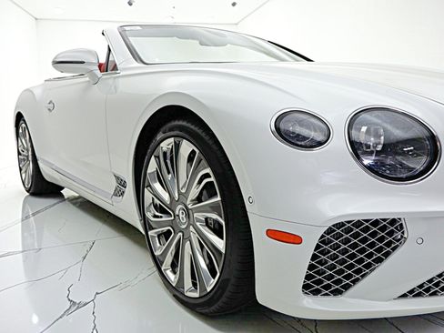 Certified 2022 Bentley Continental GT Mulliner AWD/4WD image 20