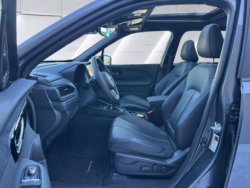 Used 2025 Subaru Forester Limited AWD/4WD image 7