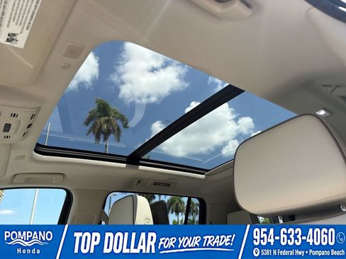 Used 2024 GMC Yukon XL Denali w/ Denali Reserve Package AWD/4WD image 32