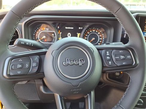 New 2026 Jeep Wrangler Unlimited Rubicon AWD/4WD image 9