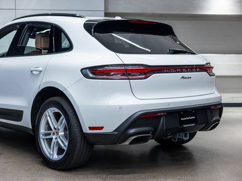 Used 2024 Porsche Macan AWD/4WD image 26
