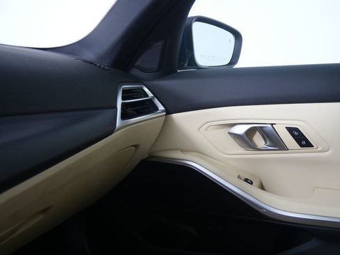 Certified 2025 BMW 330i Sedan image 30