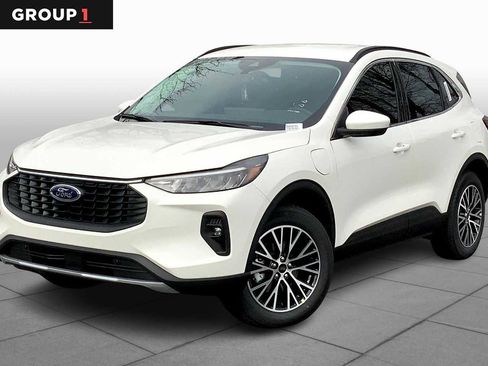 New 2025 Ford Escape SE image 1