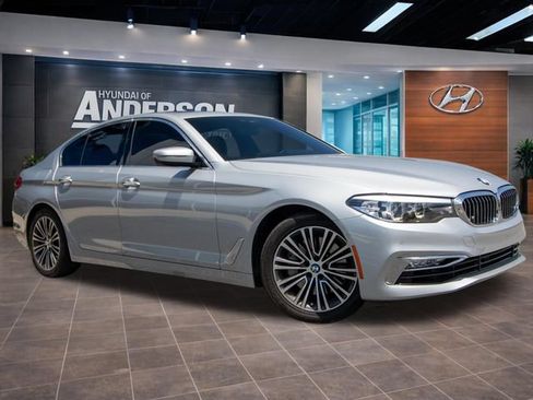 Used 2018 BMW 540i RWD image 2