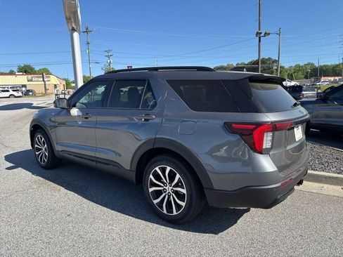 New 2026 Ford Explorer ST-Line RWD image 8