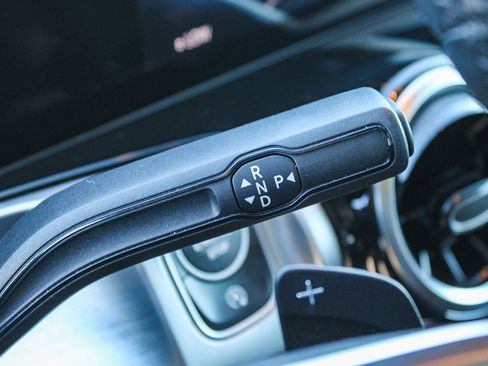 Used 2022 Mercedes-Benz GLB 250 image 20