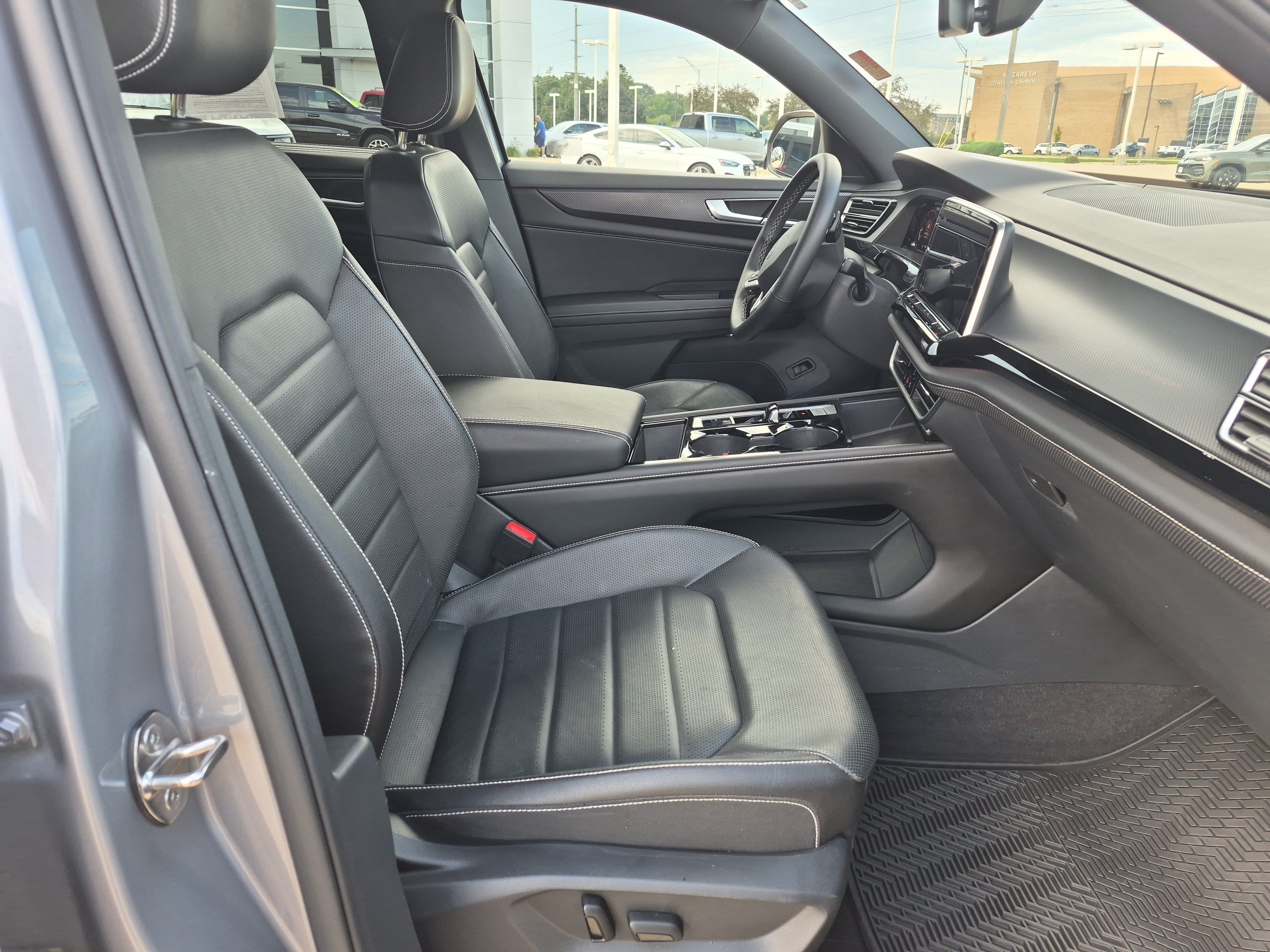 Used 2024 Volkswagen Atlas Cross Sport SEL AWD/4WD image 10