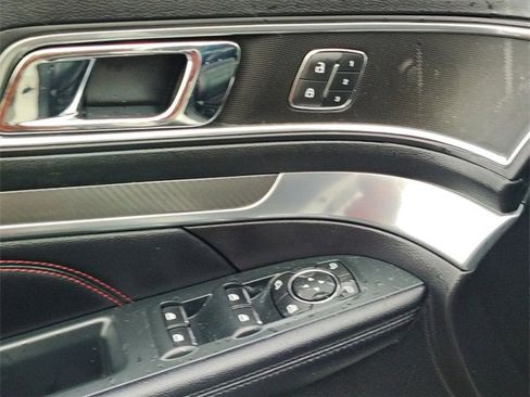 Used 2018 Ford Explorer Sport w/ Equipment Group 401A image 13