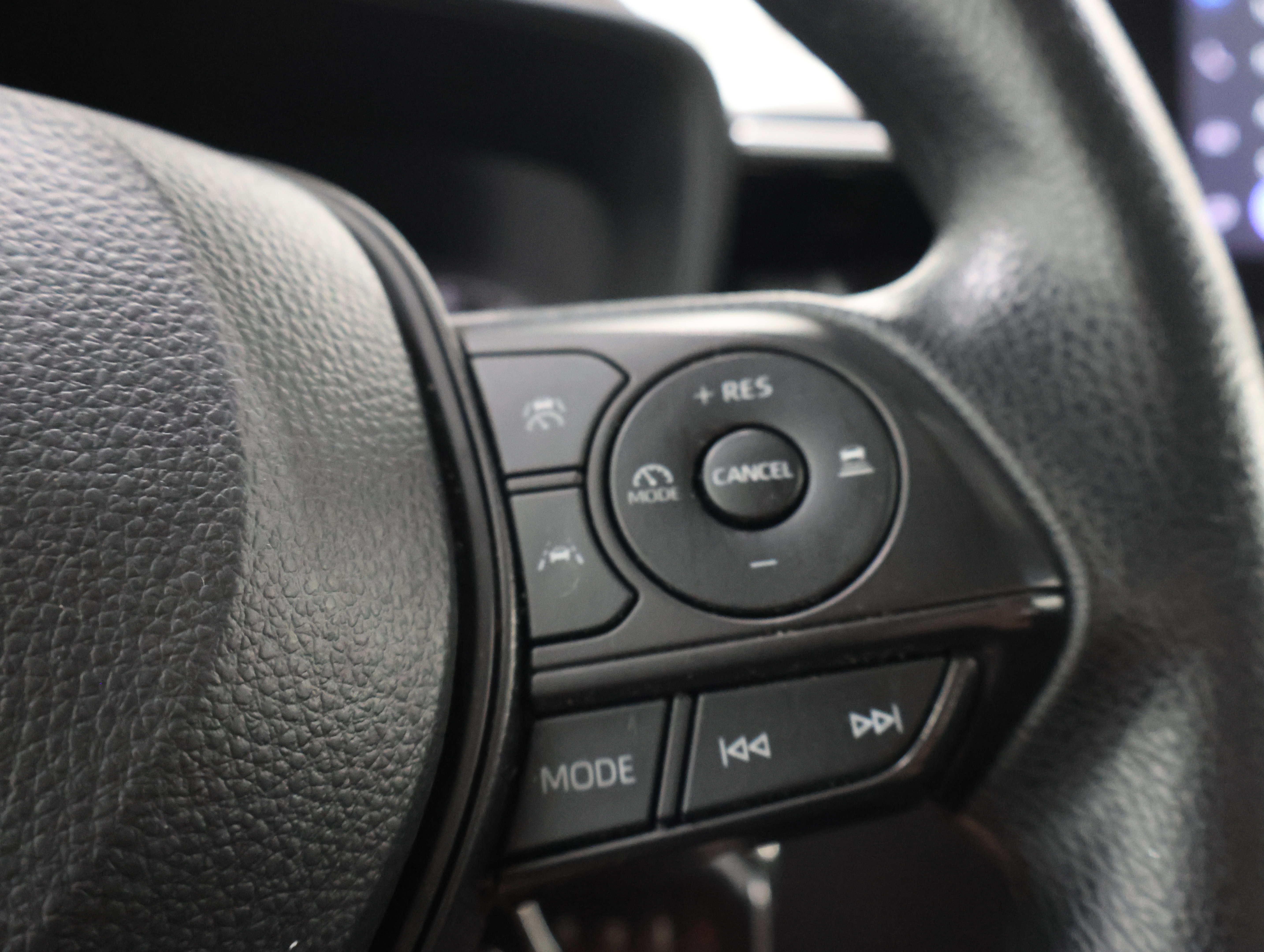 Used 2024 Toyota Corolla LE FWD image 13