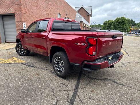 Used 2024 Chevrolet Colorado LT w/ LT Convenience Package III AWD/4WD image 5
