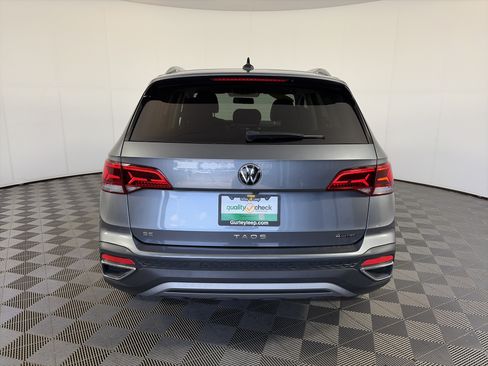 Used 2022 Volkswagen Taos SE FWD image 9